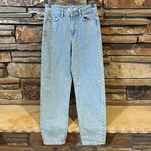 NA-KD Mid Waist Loose Straight Light Blue Wash Jeans